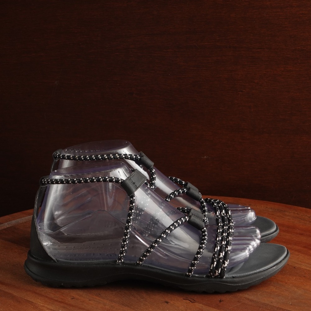 Merrell Sandals WMS SZ 7.5 BLK Sunstone Coastal Outdoor Strappy Flat Shoes READ